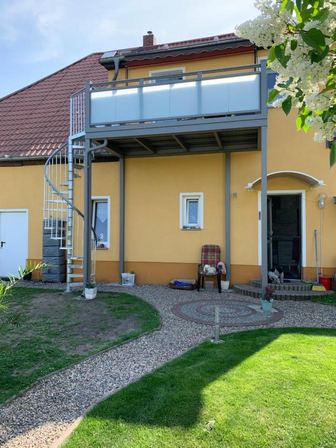 Ferienwohnung Am Schloss Reuterstadt Stavenhagen Buitenkant foto
