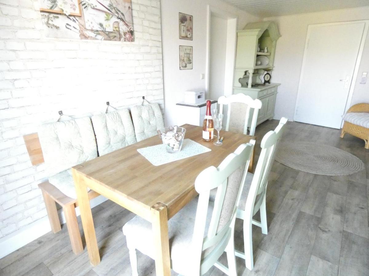 Ferienwohnung Am Schloss Reuterstadt Stavenhagen Buitenkant foto